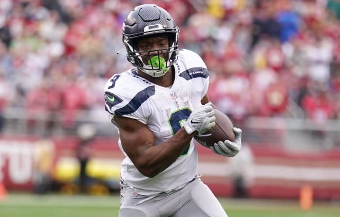 Seattle Seahawks running back Kenneth Walker III (9) runs for a second quarter touchdown run during a wild card game at Levi's Stadium.